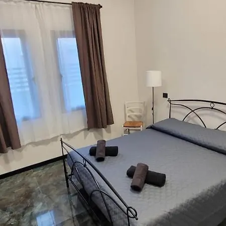Corner House - Only Self Check In Homestay szállás